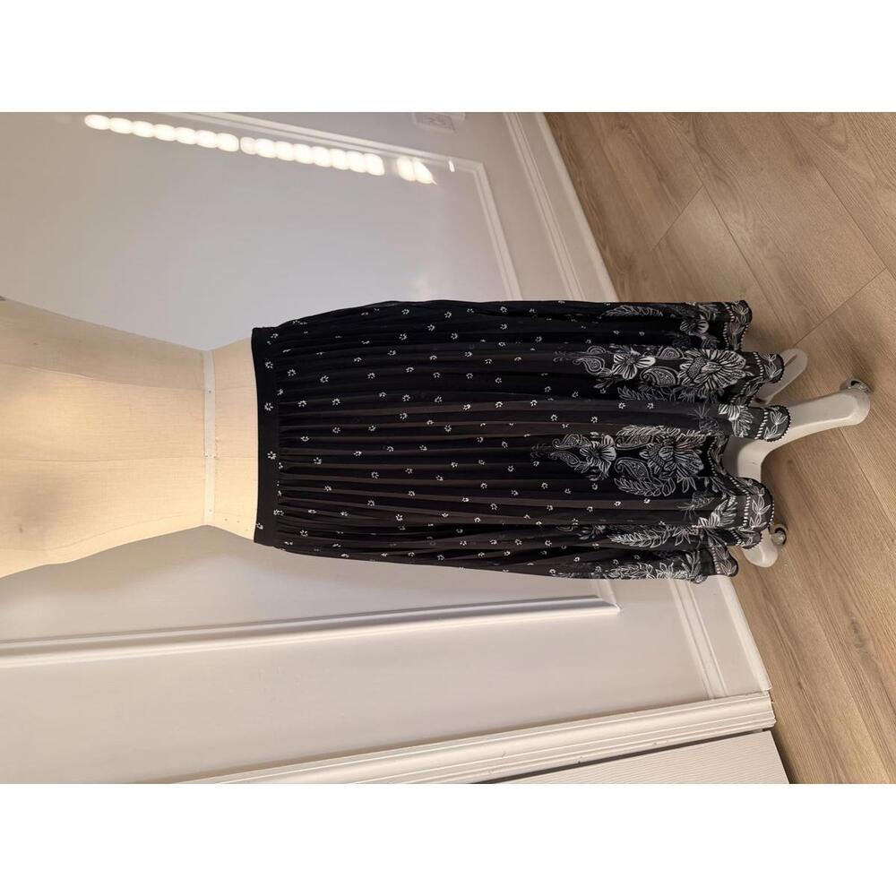 Farm Rio - Black Pleated Midi Skirt with Floral Border Print, Size L - Picture 4 of 7
